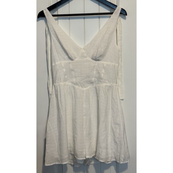 LA Hearts White Romper Small NWT - Picture 1 of 3